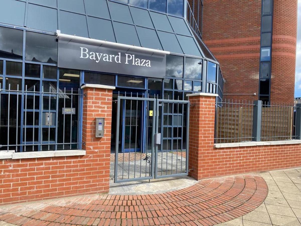 Central 2 Bed Newly Built Duplex Penthouse With Free Gated, On-Site Parking, Lift Access, Self Check-In, Super Fast Wifi, Two Cathedral View Terraces & Sleeps 6 Peterborough Buitenkant foto